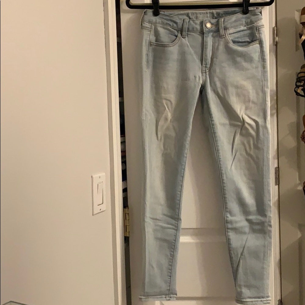 American eagle light wash jeggings, super stretch